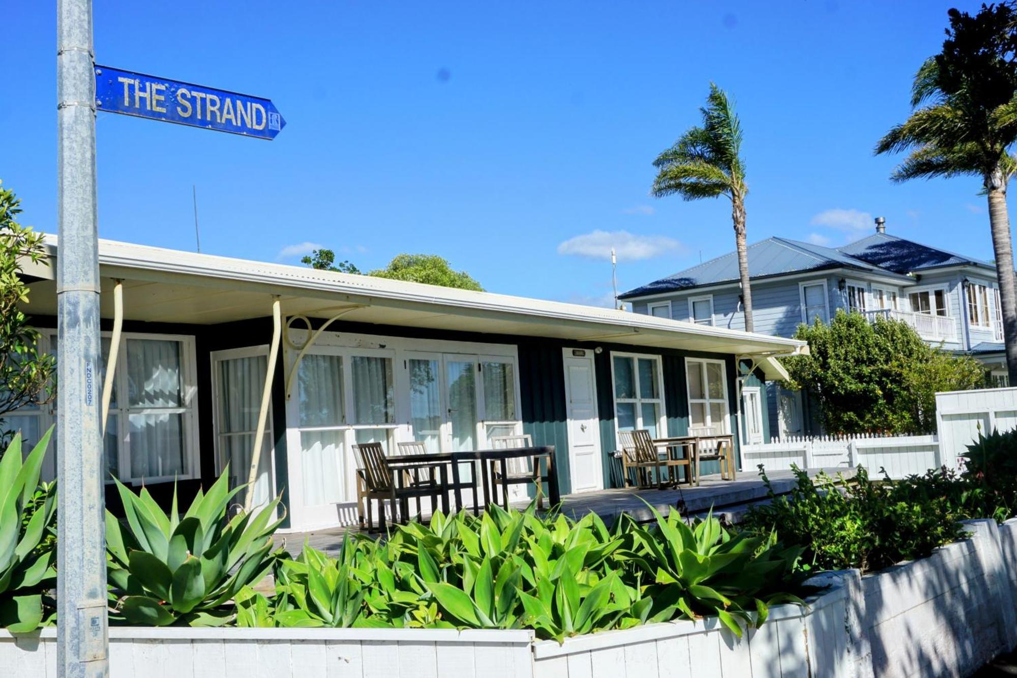 Last On The Strand, Russell - The Boathouse Kültér fotó